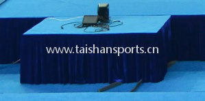 Gymnastics judge platform