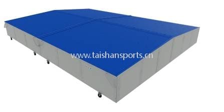 Pole vault sponge cover shed